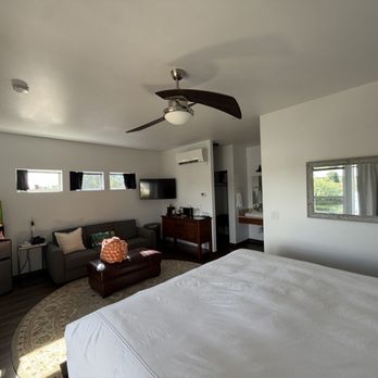 Zillah Lakes Inn - Inside view. - Hotels Near Me - Zillah, Washington Zillah Lakes Inn - Inside view. - Hotels Near Me - Zillah, Washington