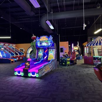 Splitsville - Games - Bowling Near Me - Calgary, Alberta Splitsville - Games - Bowling Near Me - Calgary, Alberta