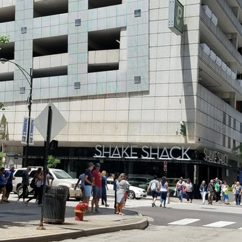 Shake Shack River North - I can't shake the feeling that this place sucks - Burgers Near Me - Chicago, Illinois Shake Shack River North - I can't shake the feeling that this place sucks - Burgers Near Me - Chicago, Illinois