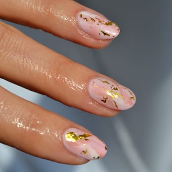 Brilleny - Pink Ombre with Gold Flakes - Nail Technicians Near Me Brilleny - Pink Ombre with Gold Flakes - Nail Technicians Near Me