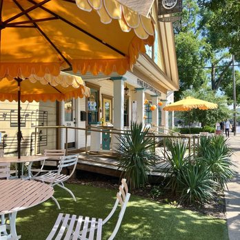 Emporium Pies - June 2024 - Desserts Near Me - Dallas, Texas Emporium Pies - June 2024 - Desserts Near Me - Dallas, Texas