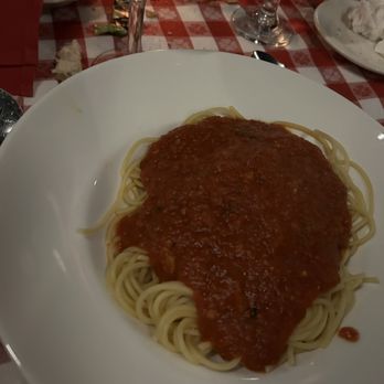 Dan Tana's - Spaghetti , Meat Sauce Or Marinara - Italian Near Me - West Hollywood, California