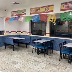 Muchas Gracias Mexican Food - Inside dining
