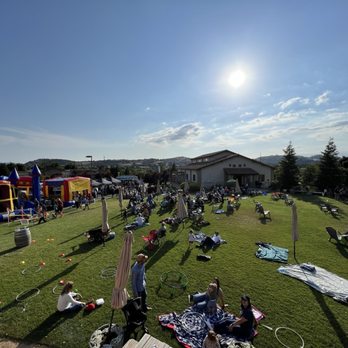 Highlands Church - One of the many fellowship events with bounce houses, food trucks and tons of games for the kids. The lawn at the church is such a blessing. - Churches Near Me - Paso Robles, California Highlands Church - One of the many fellowship events with bounce houses, food trucks and tons of games for the kids. The lawn at the church is such a blessing. - Churches Near Me - Paso Robles, California