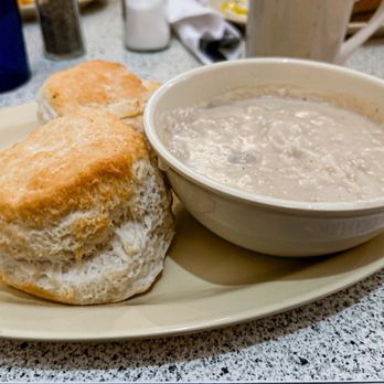 Bluff City Diner - Sausage gravy and biscuits - Breakfast & Brunch Near Me - Bluff City, Tennessee
