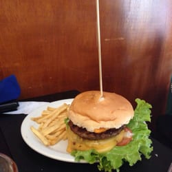 Alpendre Burguer & Beer Pub - Burger Don Vitto Corleone!!! Excelente para matar a fome!!