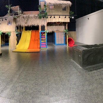 Reptilia - Panoramic view of playing area - Zoos Near Me - Whitby, Ontario