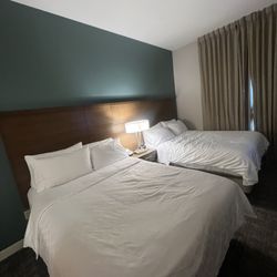 Staybridge Suites Missoula - 2 queen beds (1 bedroom suite)