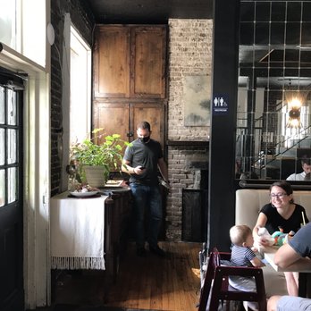 B Matthews Eatery - New American Near Me - Savannah, Georgia