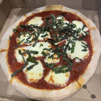 Daniel's Vineyard - Margarhita pizza - Wineries Near Me - McCordsville, Indiana