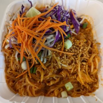 Amazing Thai Cuisine - Pad Thai with chicken - Thai Near Me - Seattle, Washington Amazing Thai Cuisine - Pad Thai with chicken - Thai Near Me - Seattle, Washington