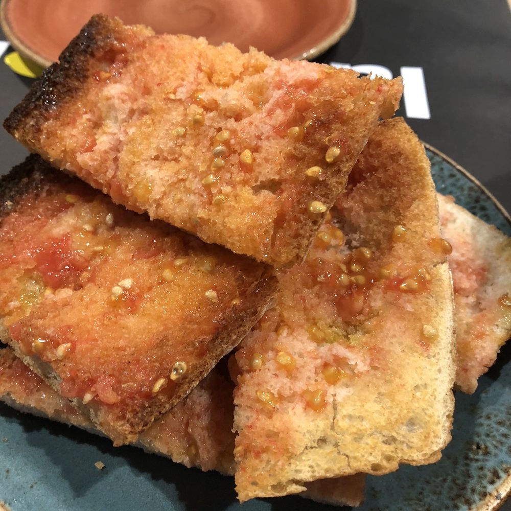 La Llimona - Pan con tomato - Spanish Near Me - Barcelona, B La Llimona - Pan con tomato - Spanish Near Me - Barcelona, B