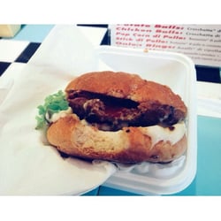 GoGo - Hamburger Cadillac (burger, bacon, cipolle, lattuga, formaggio, ketchup e maionese)