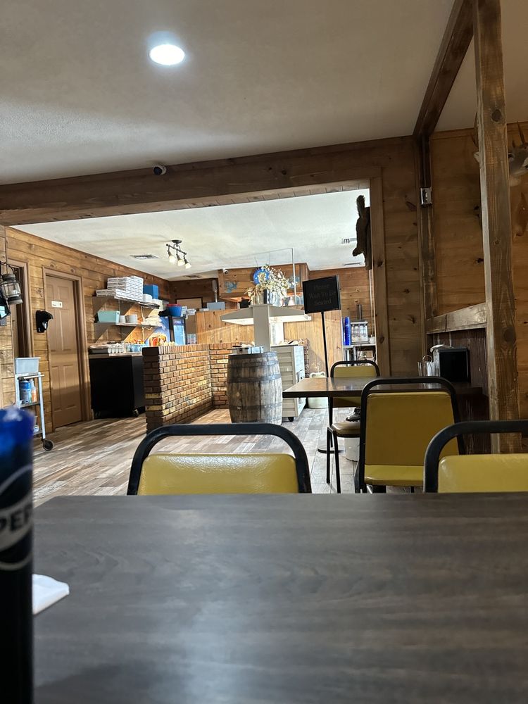 BIMBO’S FAMILY RESTAURANT Updated July 2024 10066 US84, Silas