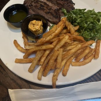 The Elephant & Octopus - Wagyu skirt steak with fries - Cocktail Bars Near Me - Cape Charles, Virginia The Elephant & Octopus - Wagyu skirt steak with fries - Cocktail Bars Near Me - Cape Charles, Virginia