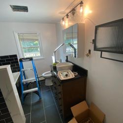 Atlas Rise Construction - Bathroom remodeling