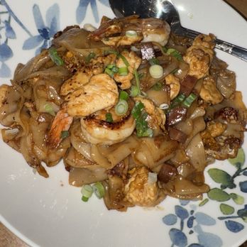 Mee Dee Thai Kitchen - Cry Baby Noodlesbaby - Thai Near Me - Los Angeles, California