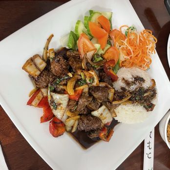 Pho Delicious - Com Bo Luc Lac ( Filet mignon, garlic, black pepper, soy sauce & veggies )... - Vietnamese Near Me - West Haven, Connecticut Pho Delicious - Com Bo Luc Lac ( Filet mignon, garlic, black pepper, soy sauce & veggies )... - Vietnamese Near Me - West Haven, Connecticut