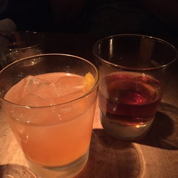 Au Cheval - Pink vodka lemonade - Bars Near Me - Chicago, Illinois Au Cheval - Pink vodka lemonade - Bars Near Me - Chicago, Illinois