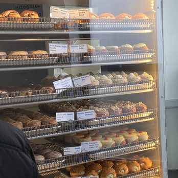 Starlight Doughnut Lab - Bakeries Near Me - Cincinnati, Ohio