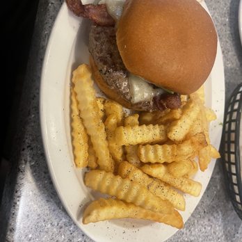 Fairview Dairy Bar - Bacon avocado burger - Burgers Near Me - Sanford, North Carolina