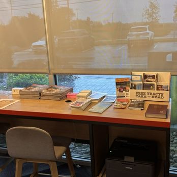 Tru by Hilton Denver - Printer in lobby - Hotels Near Me - Denver, Pennsylvania Tru by Hilton Denver - Printer in lobby - Hotels Near Me - Denver, Pennsylvania