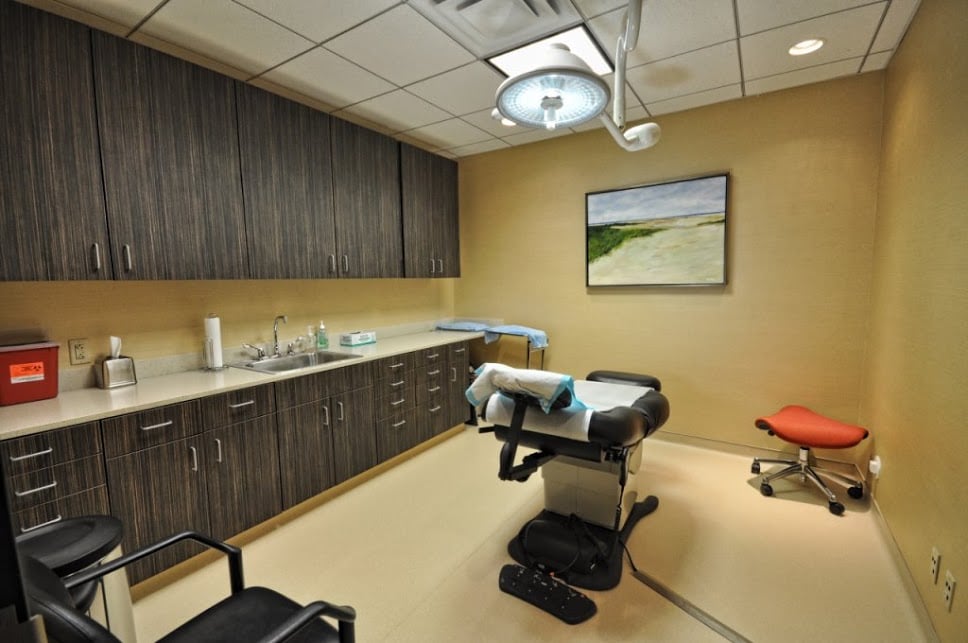 DELUCA PLASTIC SURGERY Updated October 2024 12 Reviews 5 Ulenski