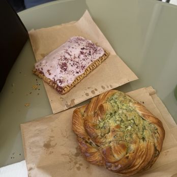 Desert Kid Coffee - Spinach & Artichoke Crossiant, Rose/Raspberry Vegan Poptart - Coffee Roasteries Near Me - Palm Desert, California Desert Kid Coffee - Spinach & Artichoke Crossiant, Rose/Raspberry Vegan Poptart - Coffee Roasteries Near Me - Palm Desert, California