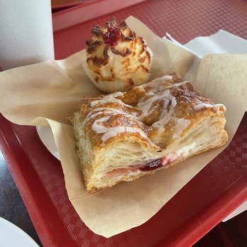 Las Canarias - Very good pastries. This was a 4 star. - Breakfast & Brunch Near Me - San Juan, Puerto Rico Las Canarias - Very good pastries. This was a 4 star. - Breakfast & Brunch Near Me - San Juan, Puerto Rico