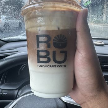 Robu Coffee - Vienna Einspanner Latte - Coffee & Tea Near Me - Mountain View, California