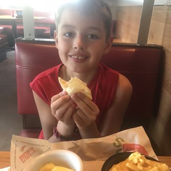 Chili's - Kids Mac and Cheese with sliced pineapple! - American Near Me - Upland, California Chili's - Kids Mac and Cheese with sliced pineapple! - American Near Me - Upland, California