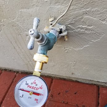 Inspection Detection Connection - Pressure gauge connected to hose bib in order to triple check Jeff's original findings. - Plumbing Near Me Inspection Detection Connection - Pressure gauge connected to hose bib in order to triple check Jeff's original findings. - Plumbing Near Me