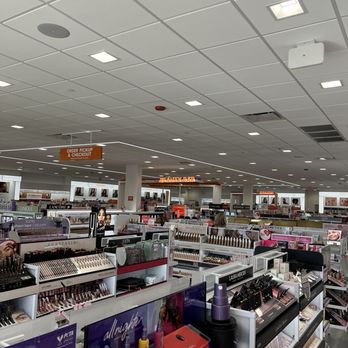 Ulta Beauty - Cosmetics & Beauty Supply Near Me - Leominster, Massachusetts