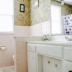 Gratis Sober Living - 2 Full bathrooms and half bath in one of the bedrooms