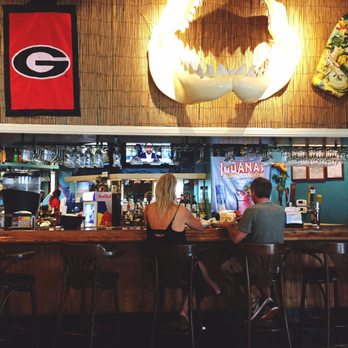 Iguanas - Seafood Near Me - St. Simons, Georgia