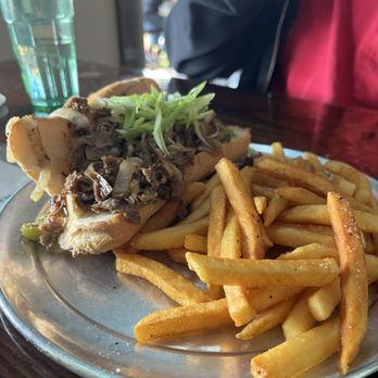 San Juan Island Brewing - Philly cheese steak sandwich - Breweries Near Me - Friday Harbor, Washington