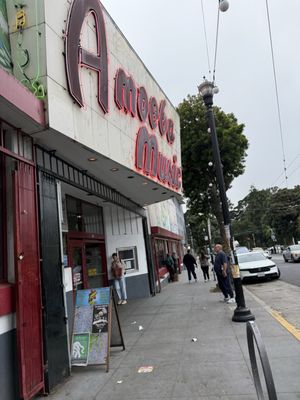 Amoeba Music by null