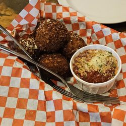 The Local Cow - Cheese Ballz (5 pieces) with marinara sauce