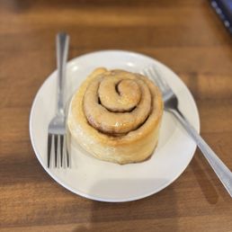 Gluten free cinnamon roll
