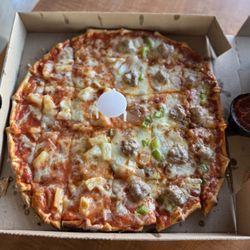 Sammy's Pizza Restaurant & Tavern - Half Primo/Half Hawaiian
