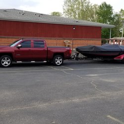 Lane Motel - Ample boat parking with free power outlets