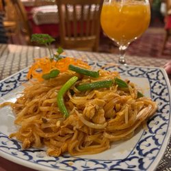Swaddee House of Thai Food - Chicken pad Thai and Thai iced tea
