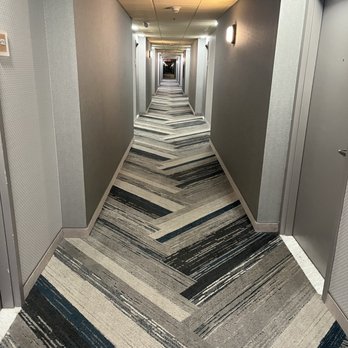 Four Points by Sheraton Milwaukee North Shore - Smelly hallways - Hotels Near Me - Milwaukee, Wisconsin Four Points by Sheraton Milwaukee North Shore - Smelly hallways - Hotels Near Me - Milwaukee, Wisconsin