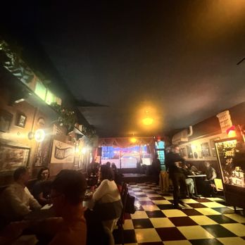 LaVerne's - Dining area with stage - Bars Near Me - Portland, Oregon