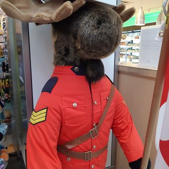 YYC Calgary International Airport - Airports Near Me - Calgary, Alberta YYC Calgary International Airport - Airports Near Me - Calgary, Alberta