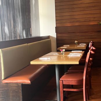 Siam Bistro - Inside - Thai Near Me - Woodbridge, Virginia Siam Bistro - Inside - Thai Near Me - Woodbridge, Virginia