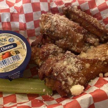 WT Brews - Half-Dozen Garlic Parm Wings - Breweries Near Me - Seneca Falls, New York