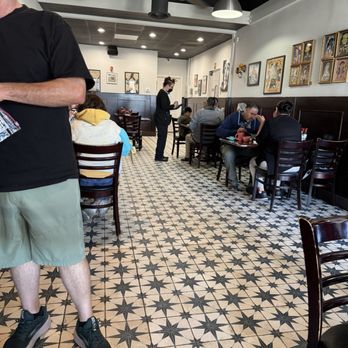 Blackbird Café - Inside - Cafes Near Me - Long Beach, California Blackbird Café - Inside - Cafes Near Me - Long Beach, California