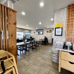 Han Yang - Inside seating - decent amount of seats