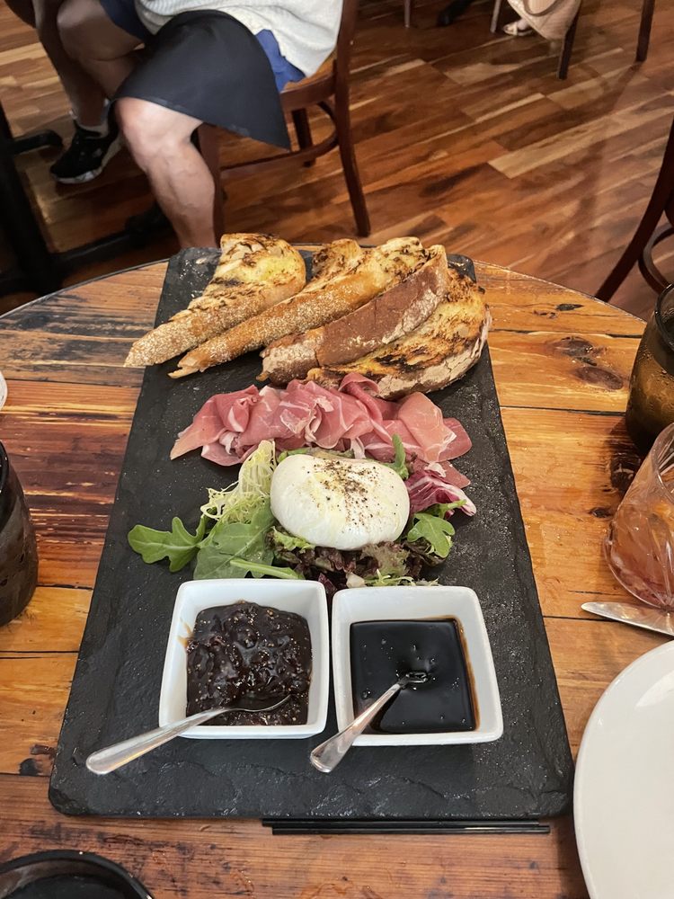 THE REVIVAL CRAFT KITCHEN AND BAR Updated July 2024 241 Photos